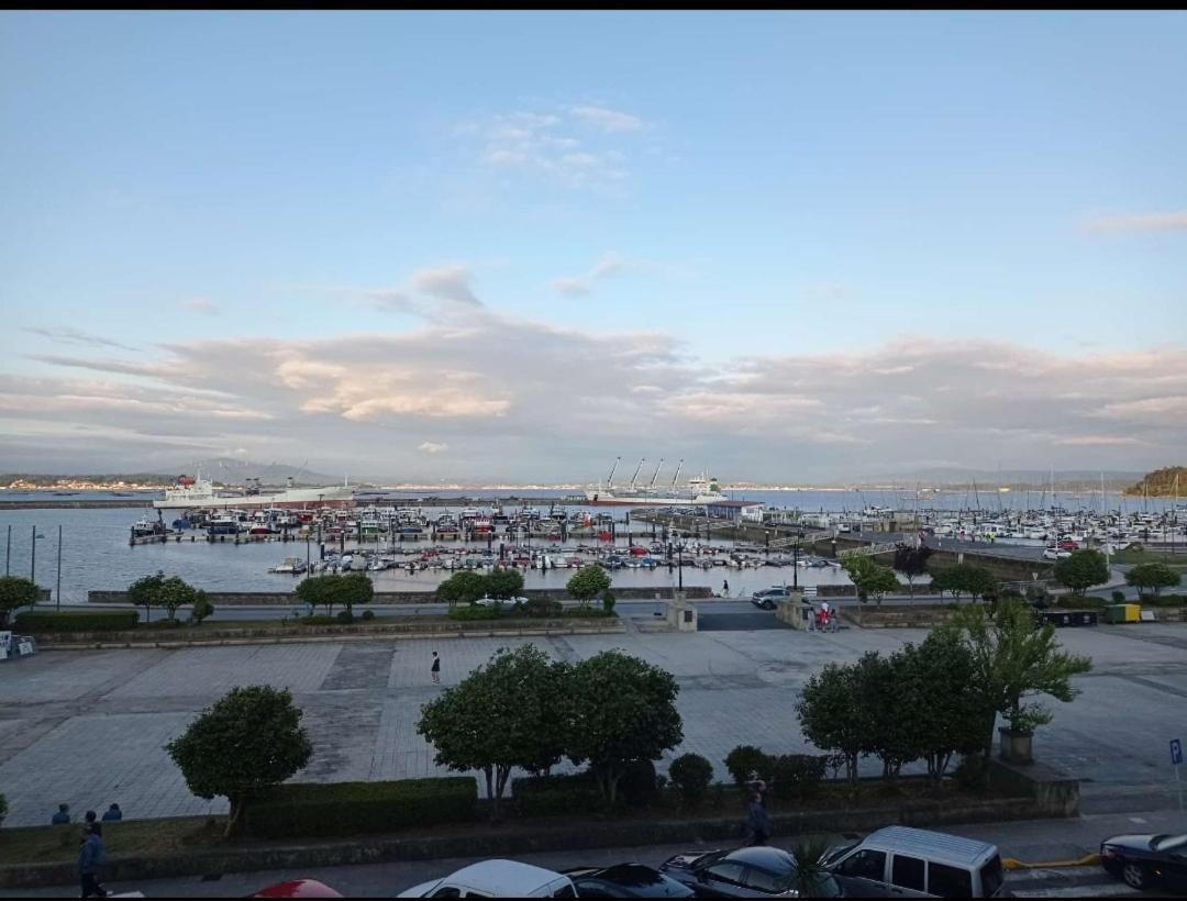 Apartamento Vistas Al Puerto Pobra Do Caraminal Habitación foto